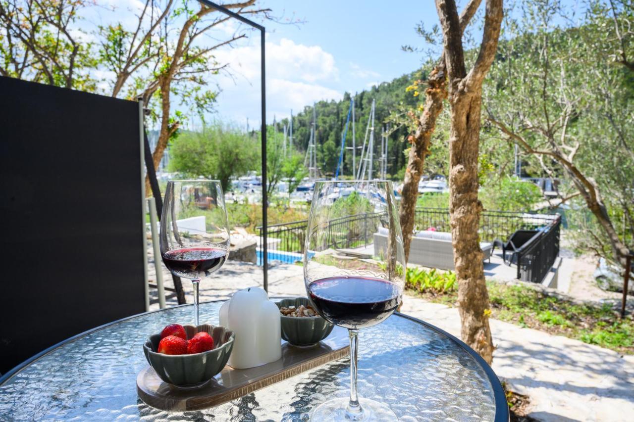 Mila And Jurija Formenti 2 Apartments In Heart Of Nautic Marina, With Heated Swimming Pool, Bikes, Sup, Kajak Skradin Luaran gambar