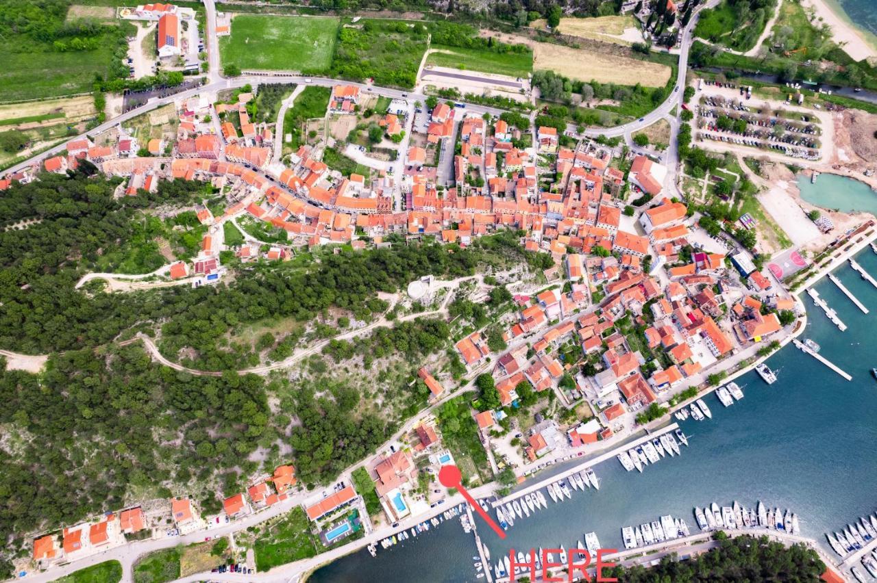 Mila And Jurija Formenti 2 Apartments In Heart Of Nautic Marina, With Heated Swimming Pool, Bikes, Sup, Kajak Skradin Luaran gambar