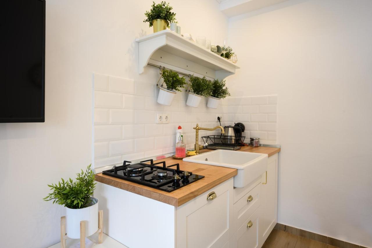 Mila And Jurija Formenti 2 Apartments In Heart Of Nautic Marina, With Heated Swimming Pool, Bikes, Sup, Kajak Skradin Luaran gambar