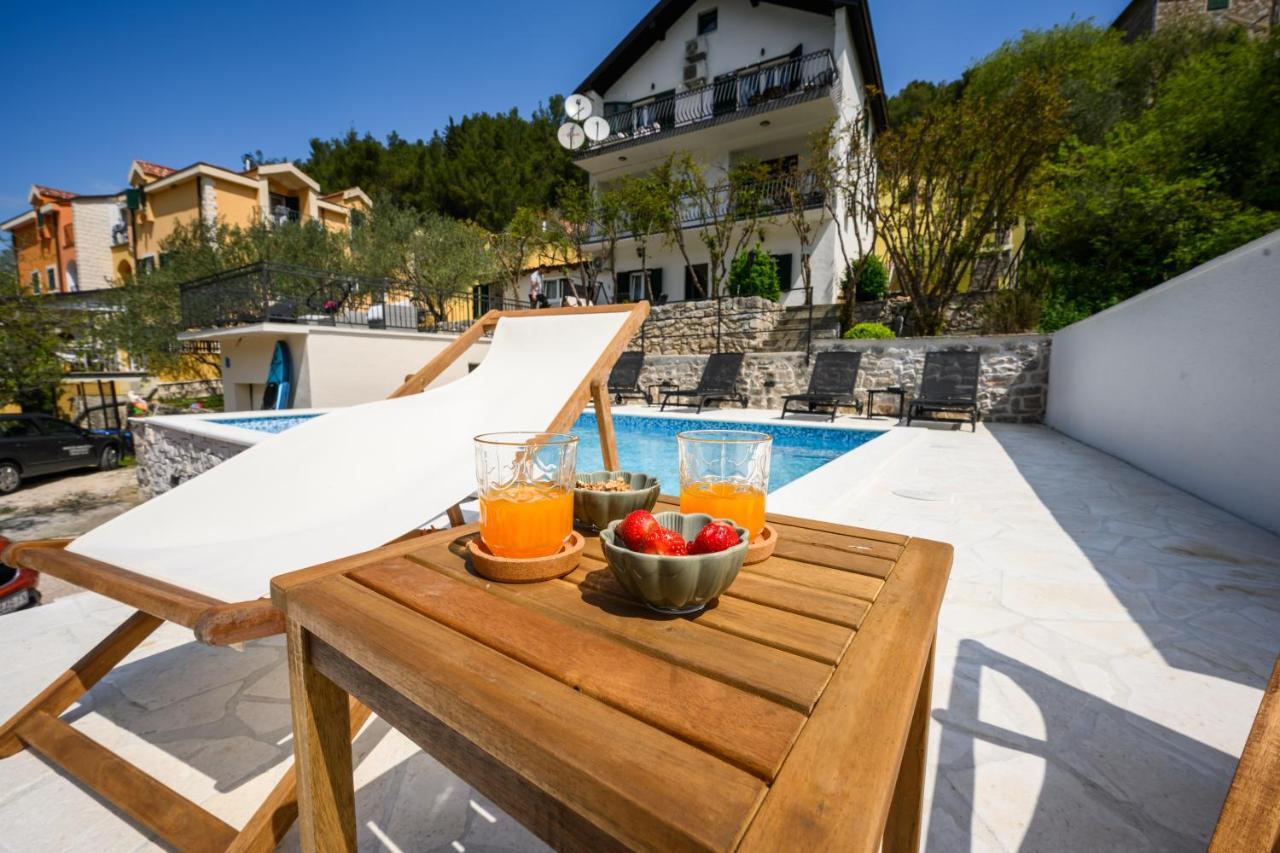 Mila And Jurija Formenti 2 Apartments In Heart Of Nautic Marina, With Heated Swimming Pool, Bikes, Sup, Kajak Skradin Luaran gambar