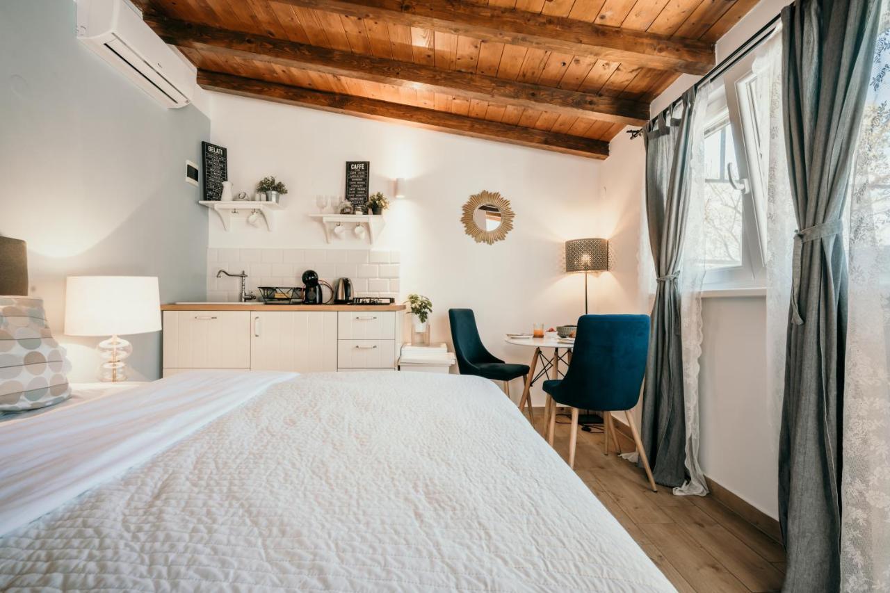 Mila And Jurija Formenti 2 Apartments In Heart Of Nautic Marina, With Heated Swimming Pool, Bikes, Sup, Kajak Skradin Luaran gambar
