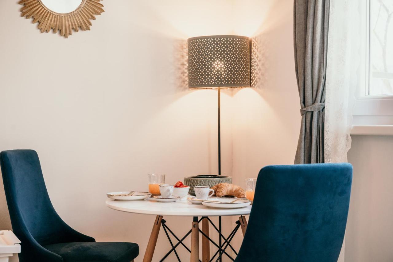 Mila And Jurija Formenti 2 Apartments In Heart Of Nautic Marina, With Heated Swimming Pool, Bikes, Sup, Kajak Skradin Luaran gambar